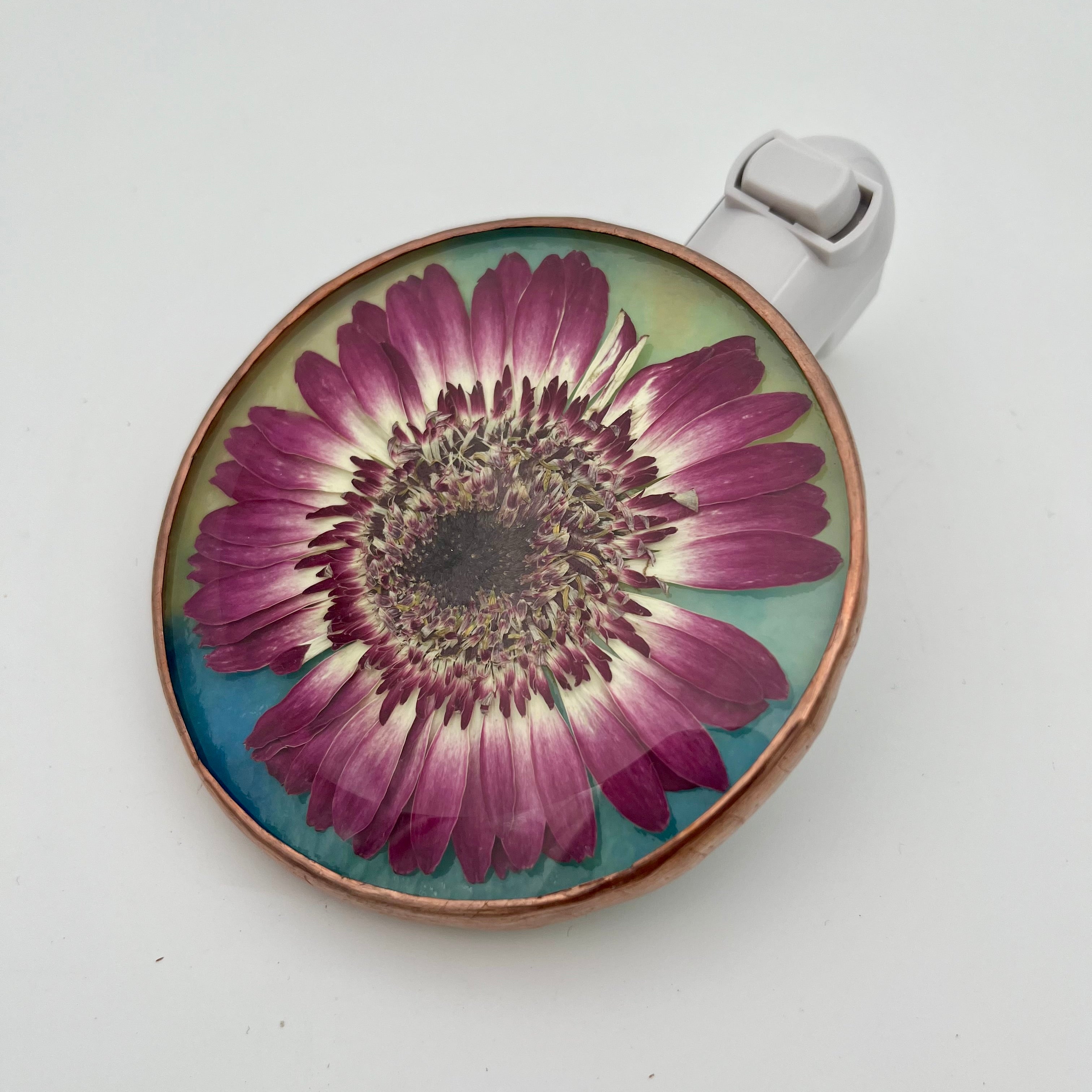 Stella Pink Gerbera Daisy Stained Glass Night Light